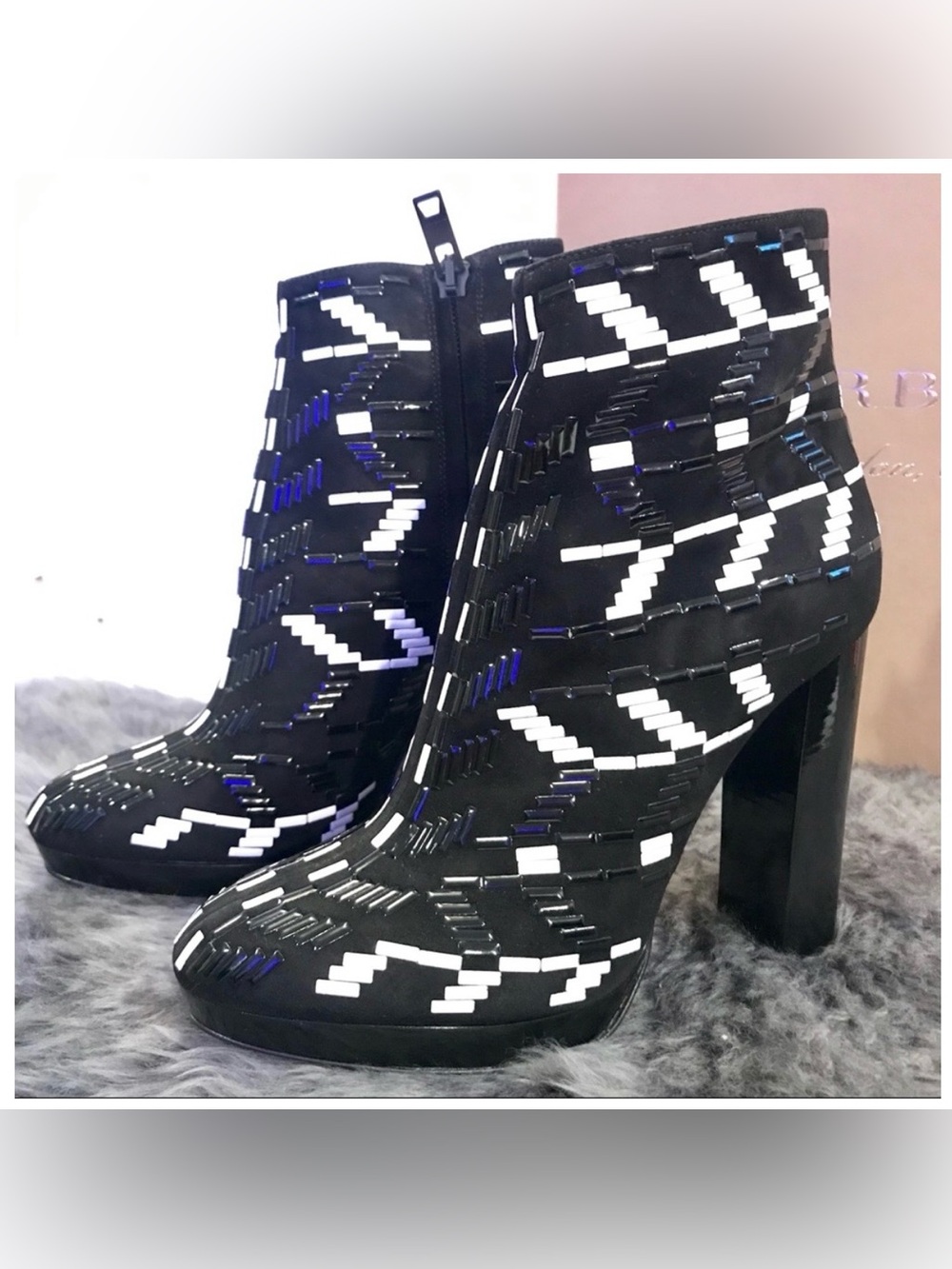 BURBERRY Rhumbleaide Booties NIB